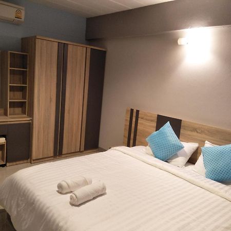 אובון רטצ'תאני Rinrada Place Hotel מראה חיצוני תמונה