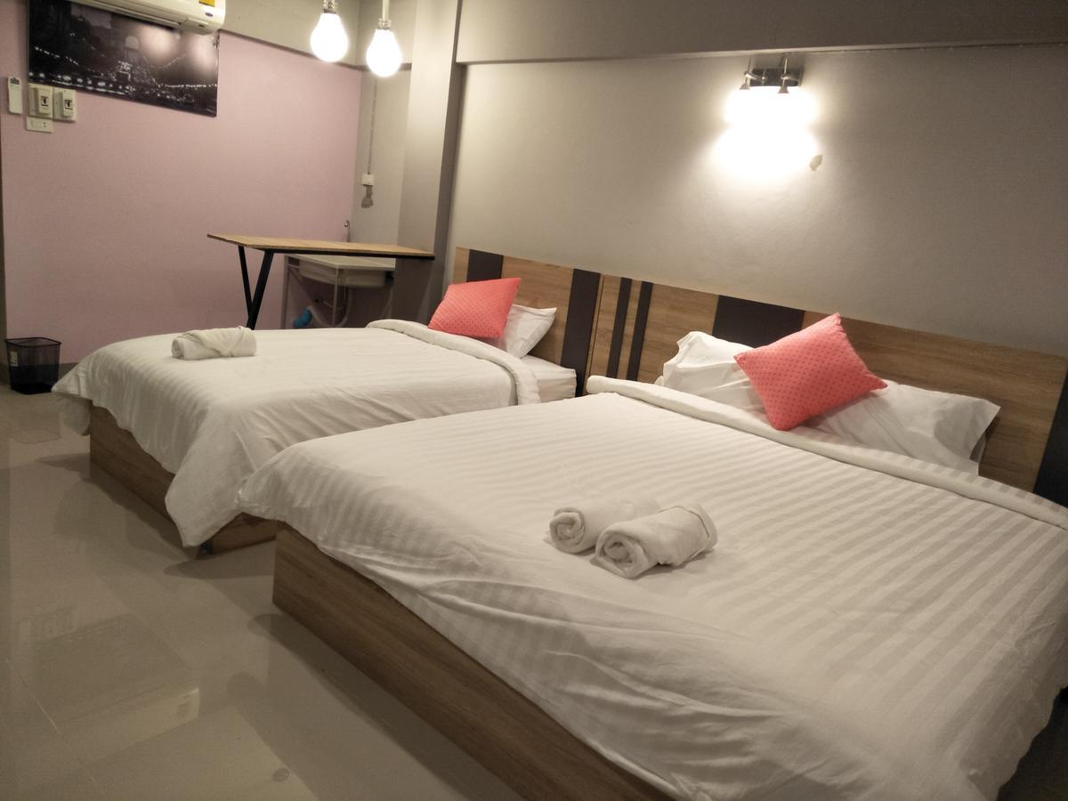 אובון רטצ'תאני Rinrada Place Hotel מראה חיצוני תמונה