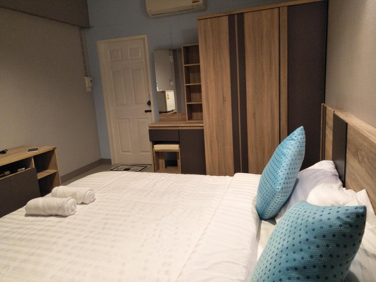 אובון רטצ'תאני Rinrada Place Hotel מראה חיצוני תמונה