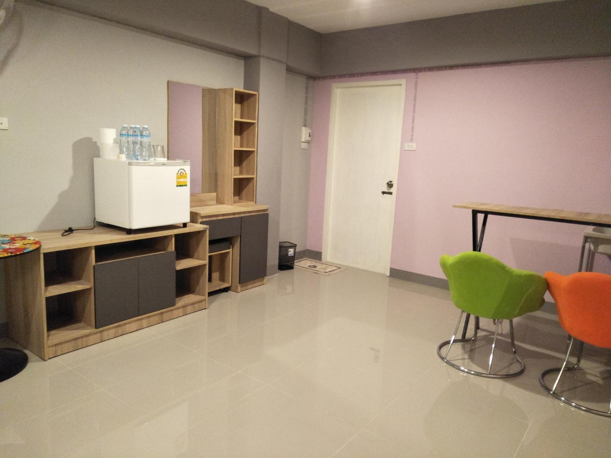 אובון רטצ'תאני Rinrada Place Hotel מראה חיצוני תמונה