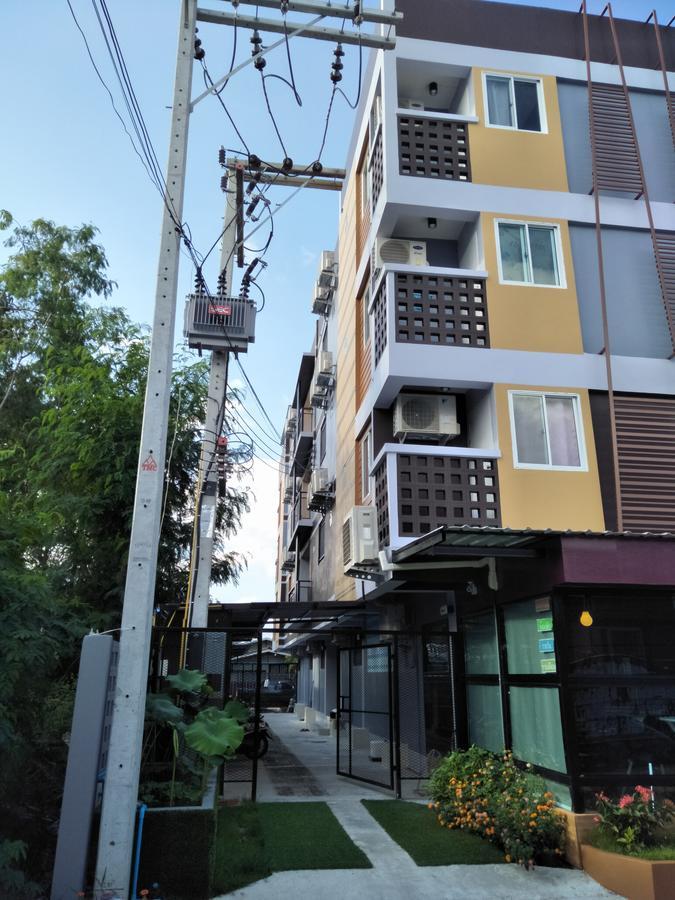 אובון רטצ'תאני Rinrada Place Hotel מראה חיצוני תמונה