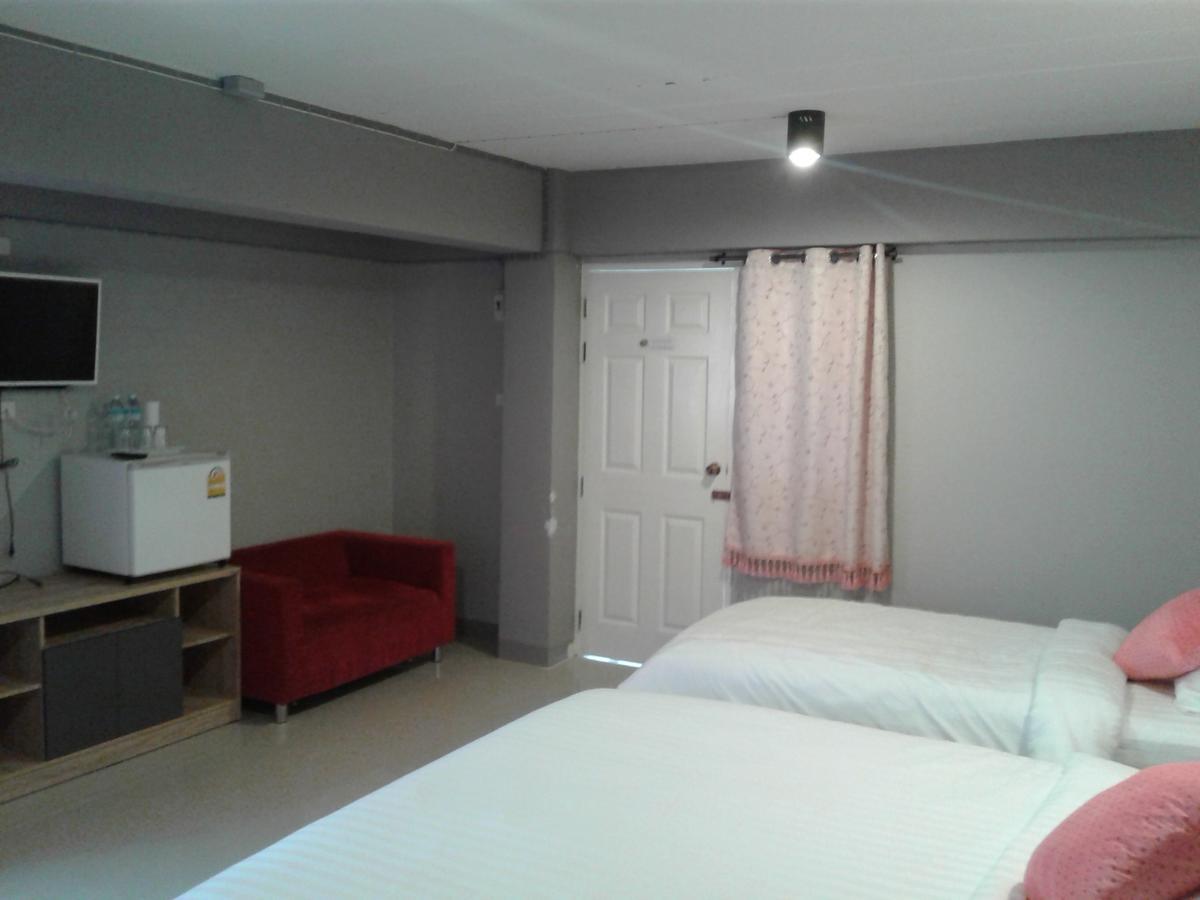אובון רטצ'תאני Rinrada Place Hotel מראה חיצוני תמונה