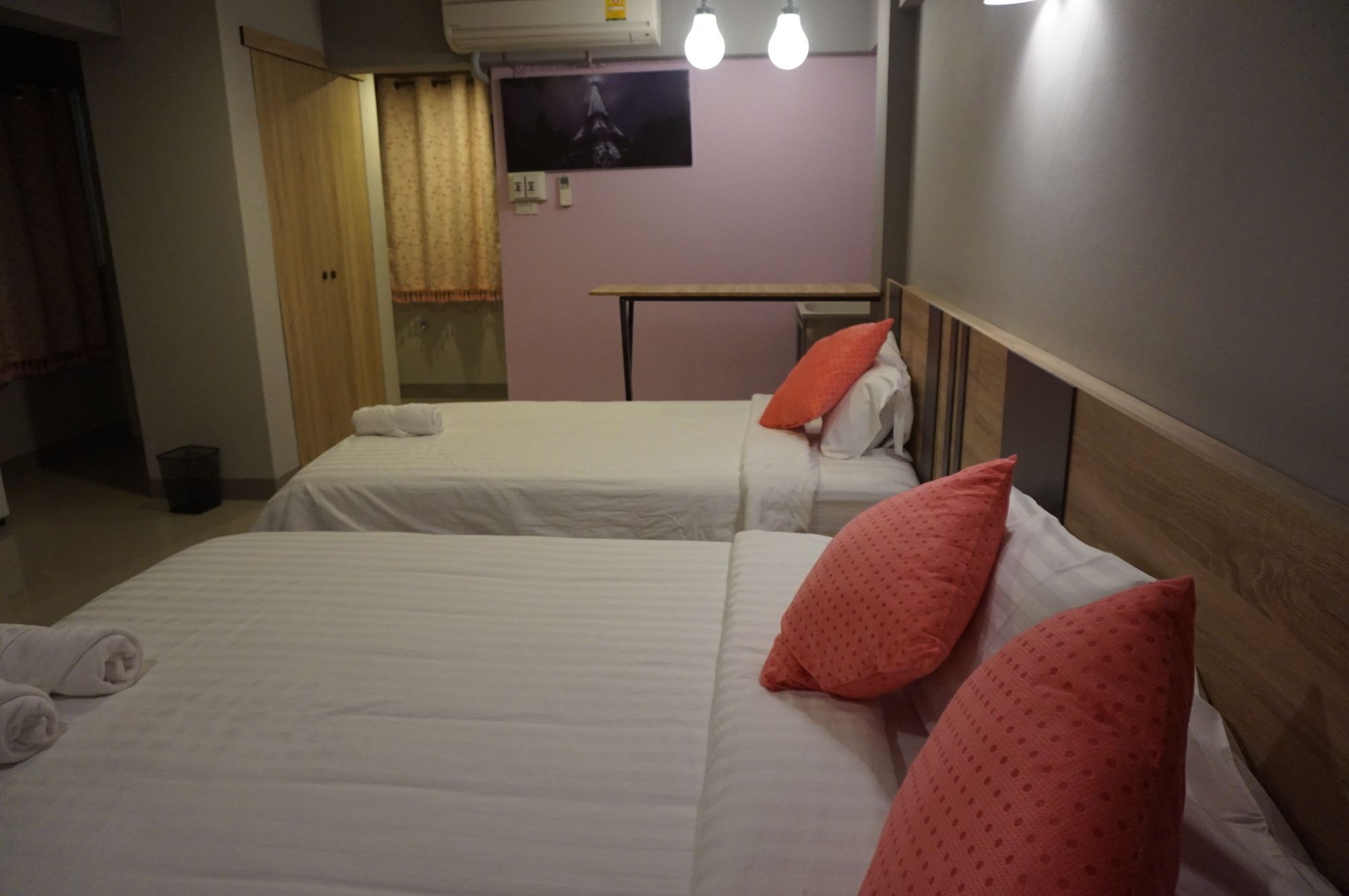 אובון רטצ'תאני Rinrada Place Hotel מראה חיצוני תמונה