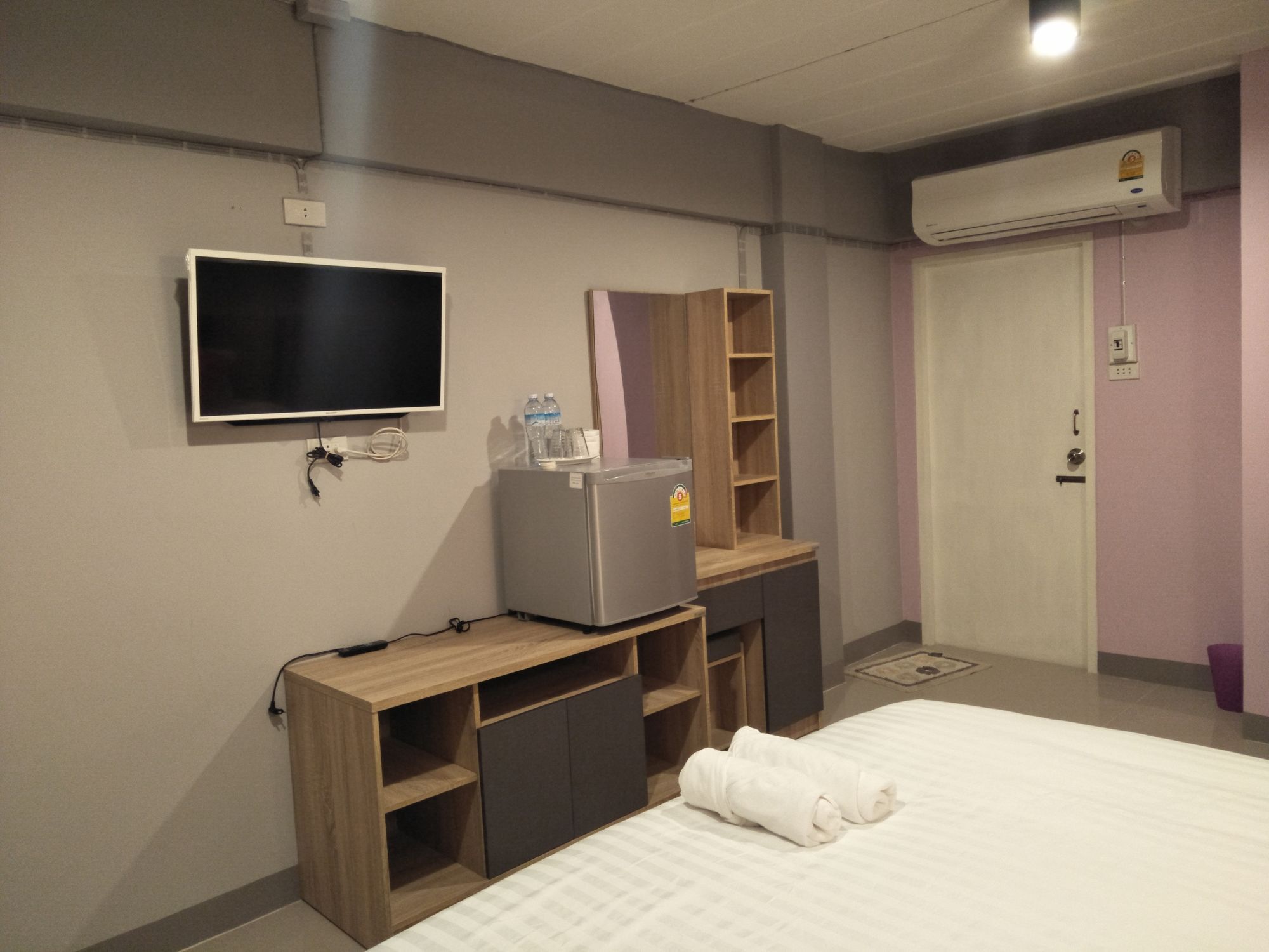 אובון רטצ'תאני Rinrada Place Hotel מראה חיצוני תמונה