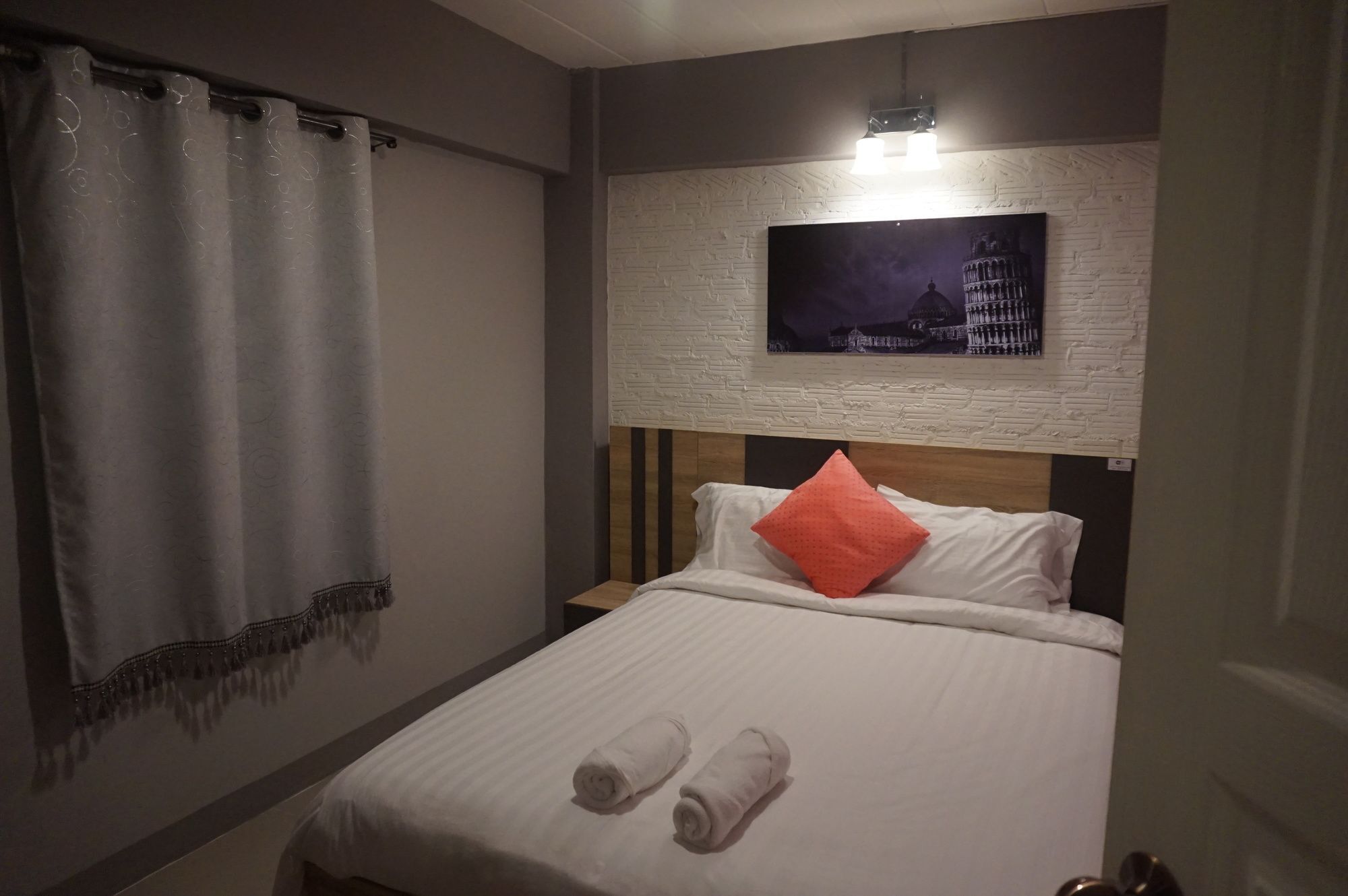 אובון רטצ'תאני Rinrada Place Hotel מראה חיצוני תמונה