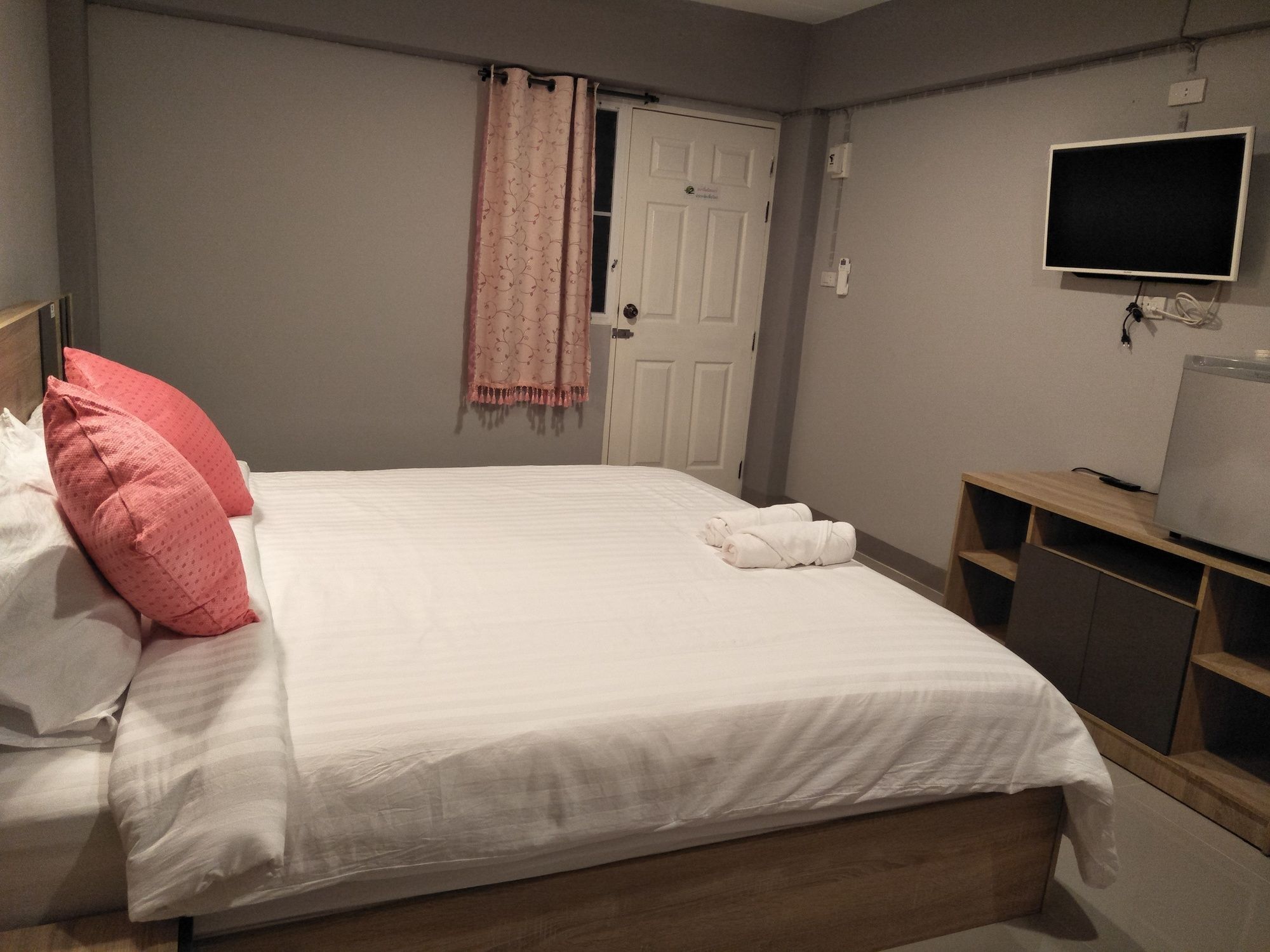 אובון רטצ'תאני Rinrada Place Hotel מראה חיצוני תמונה