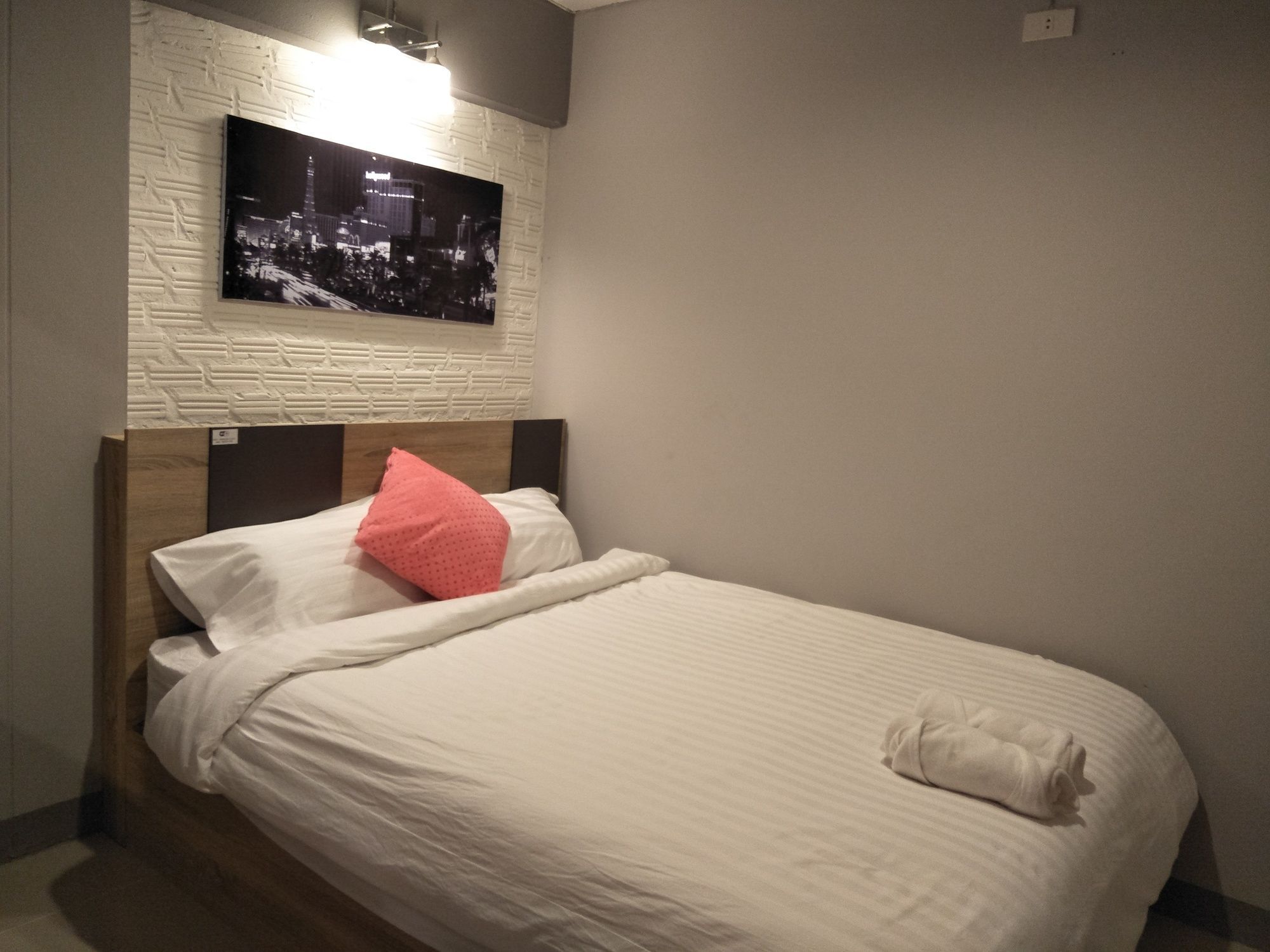 אובון רטצ'תאני Rinrada Place Hotel מראה חיצוני תמונה