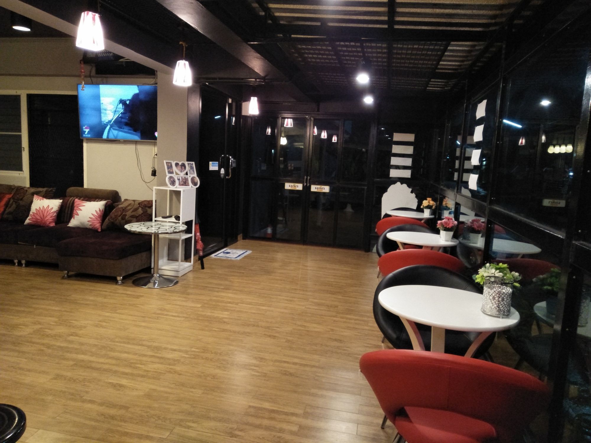אובון רטצ'תאני Rinrada Place Hotel מראה חיצוני תמונה