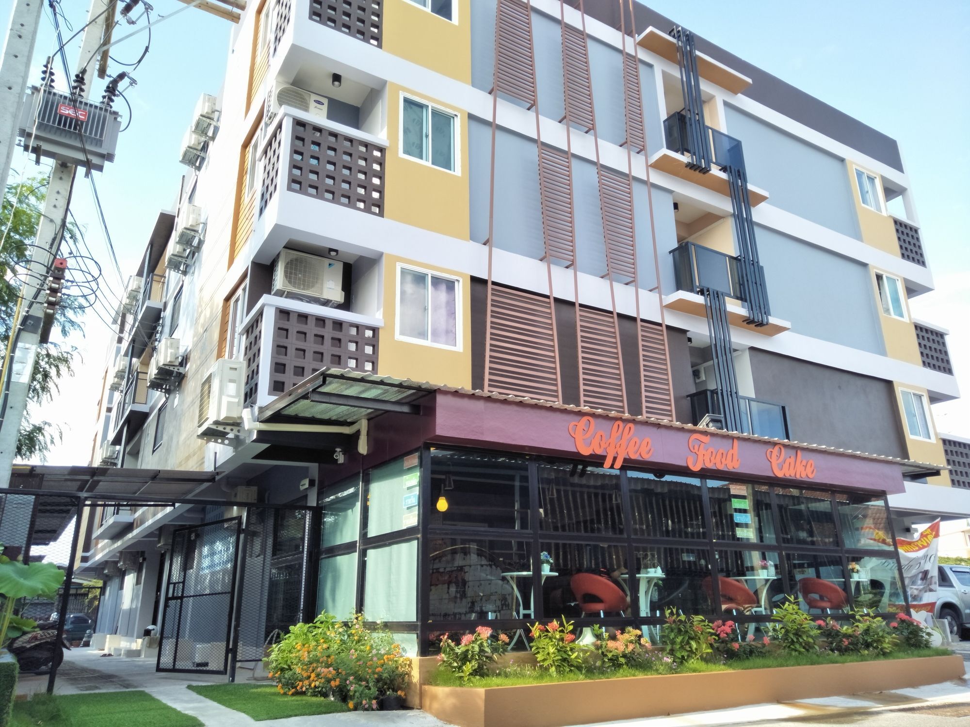 אובון רטצ'תאני Rinrada Place Hotel מראה חיצוני תמונה